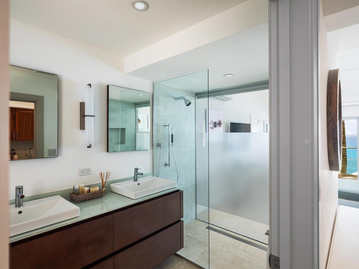 Azura Bermuda Hotel Mount Pleasant ภายนอก รูปภาพ